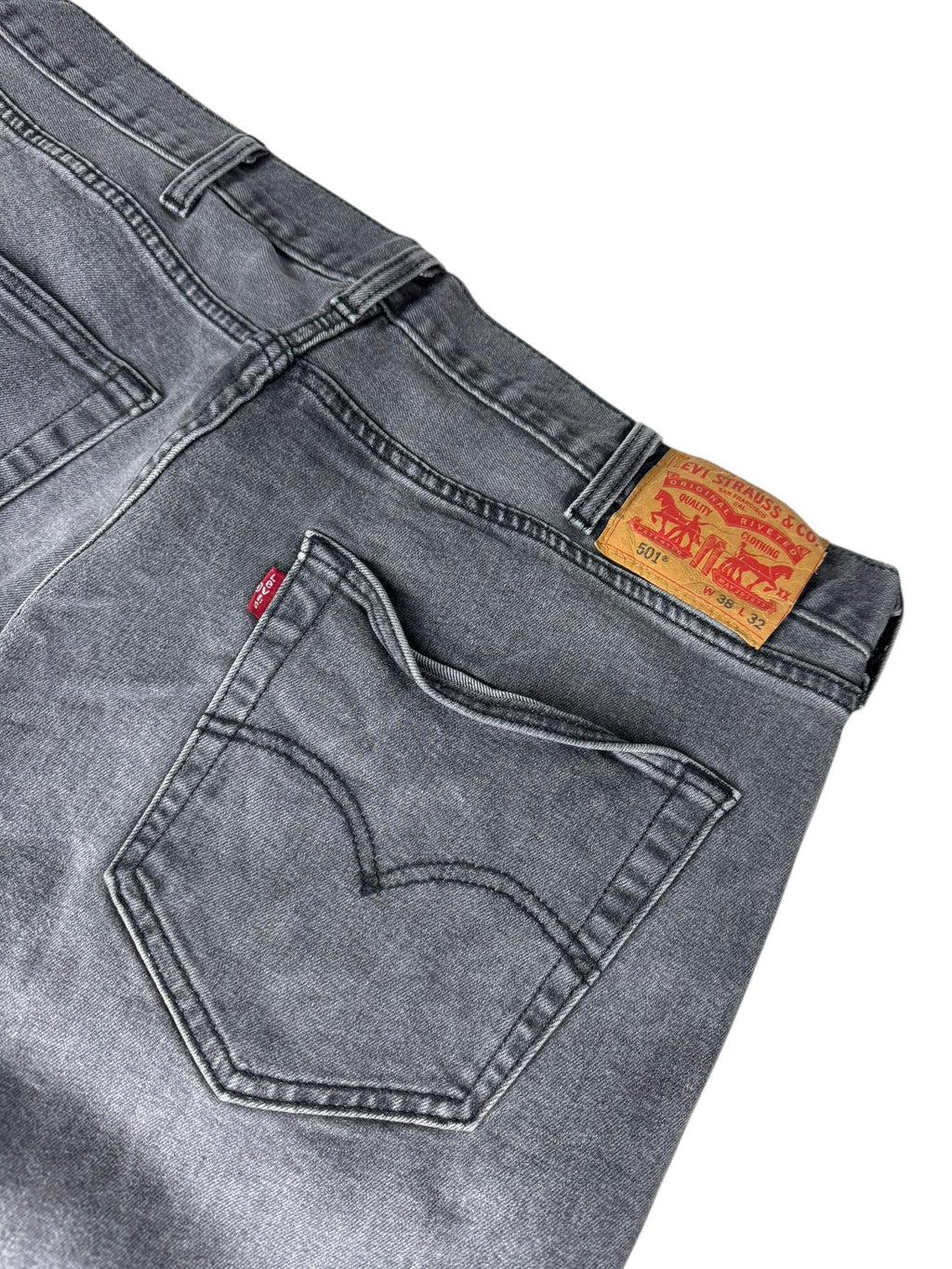 Levis Jeans 501 (L)
